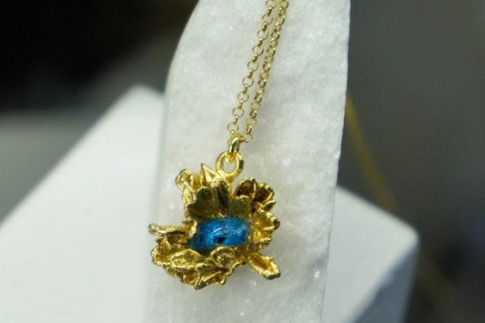 Pressed Daisy Pendant Necklace: Gold on Sterling Silver with Blue Murano
